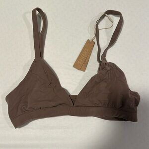 NWT Skims Fits Everybody Triangle Bralette in Umber - Size XS
